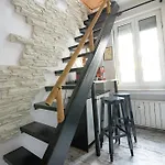 1 Min From Ndk And Vitoshka Street Appartamento Sofia