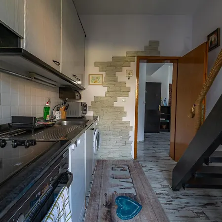 Apartment 1 Min From Ndk And Vitoshka Street Sofia