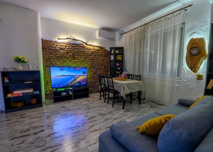 1 Min From Ndk And Vitoshka Street Apartment Sofia