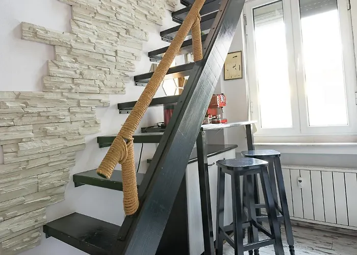 1 Min From Ndk And Vitoshka Street Apartment Sofia